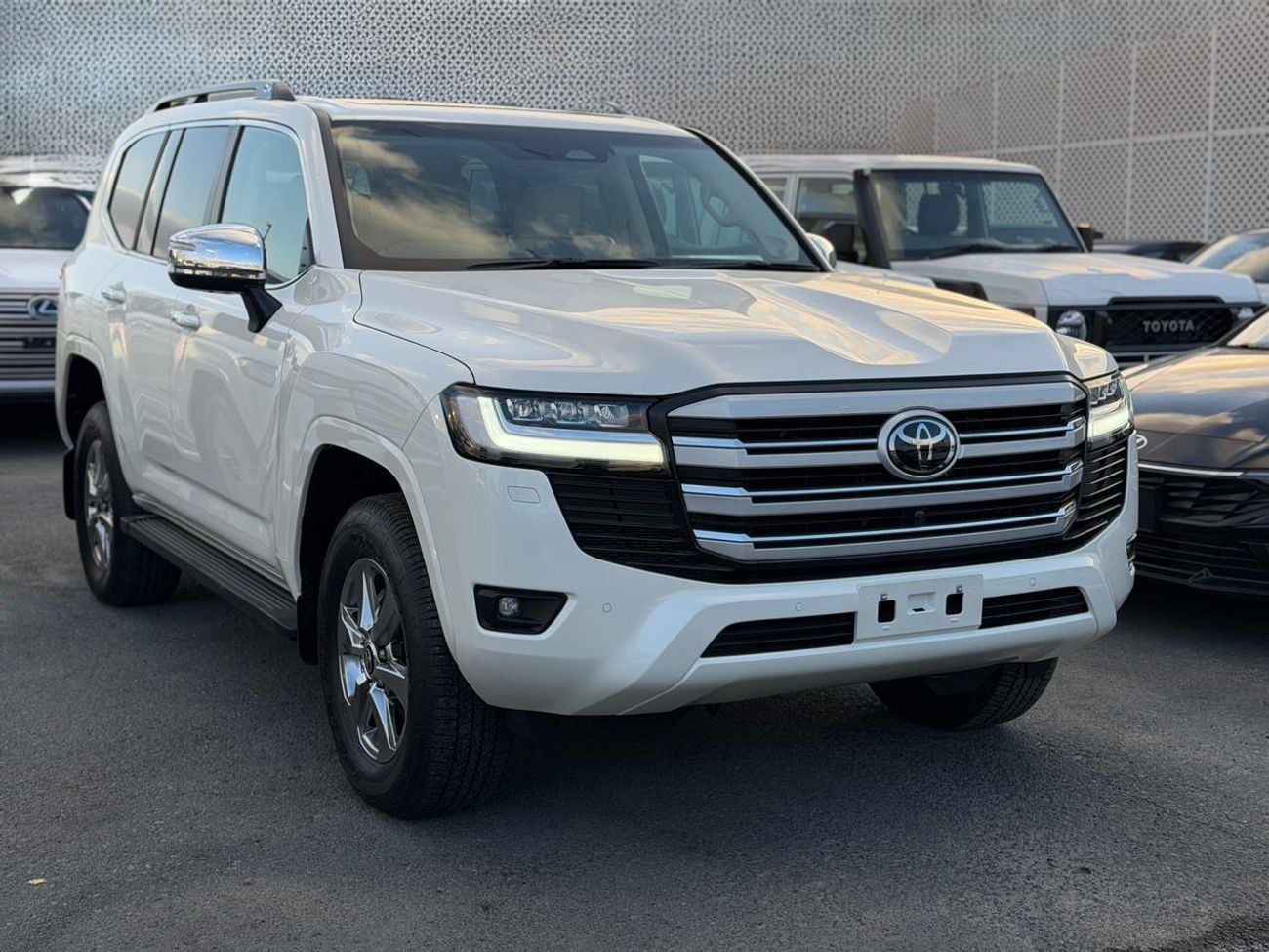 تويوتا لاند كروزر 2025 TOYOTA LAND CRUISER SAHARA 3.3L TT RHD