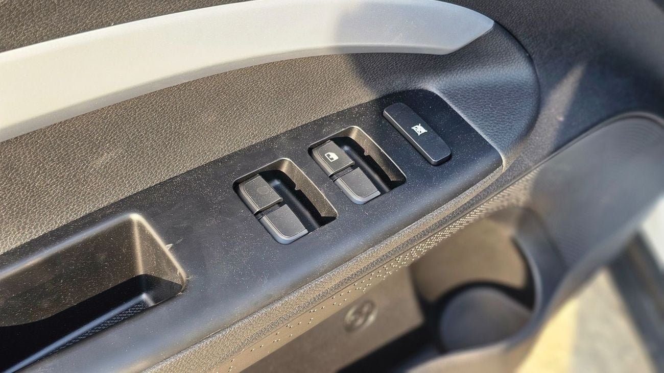 كيا KX1 Kia KX1 DUAL TONE 1.4L V4 PETROL CVT WITH SUNROOF PUSH START DVD CAMERA