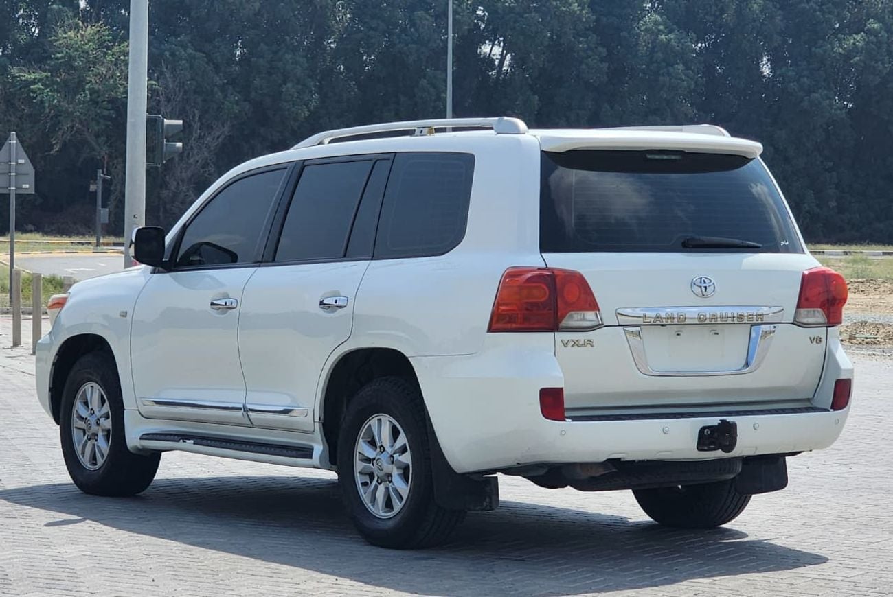 Toyota Land Cruiser VXR V8