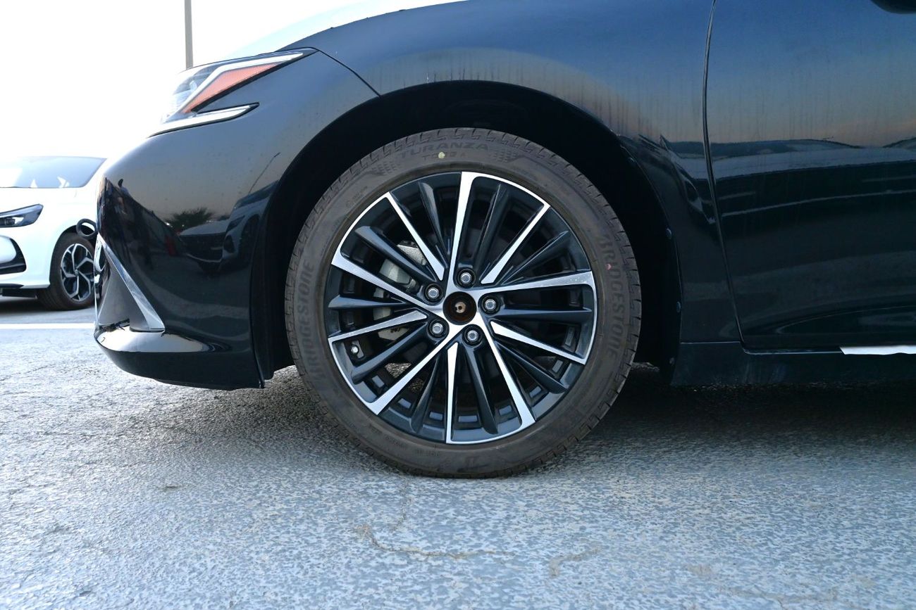 Lexus ES300h Lexus ES300H 2.5L Hybrid, Color Black Model 2024