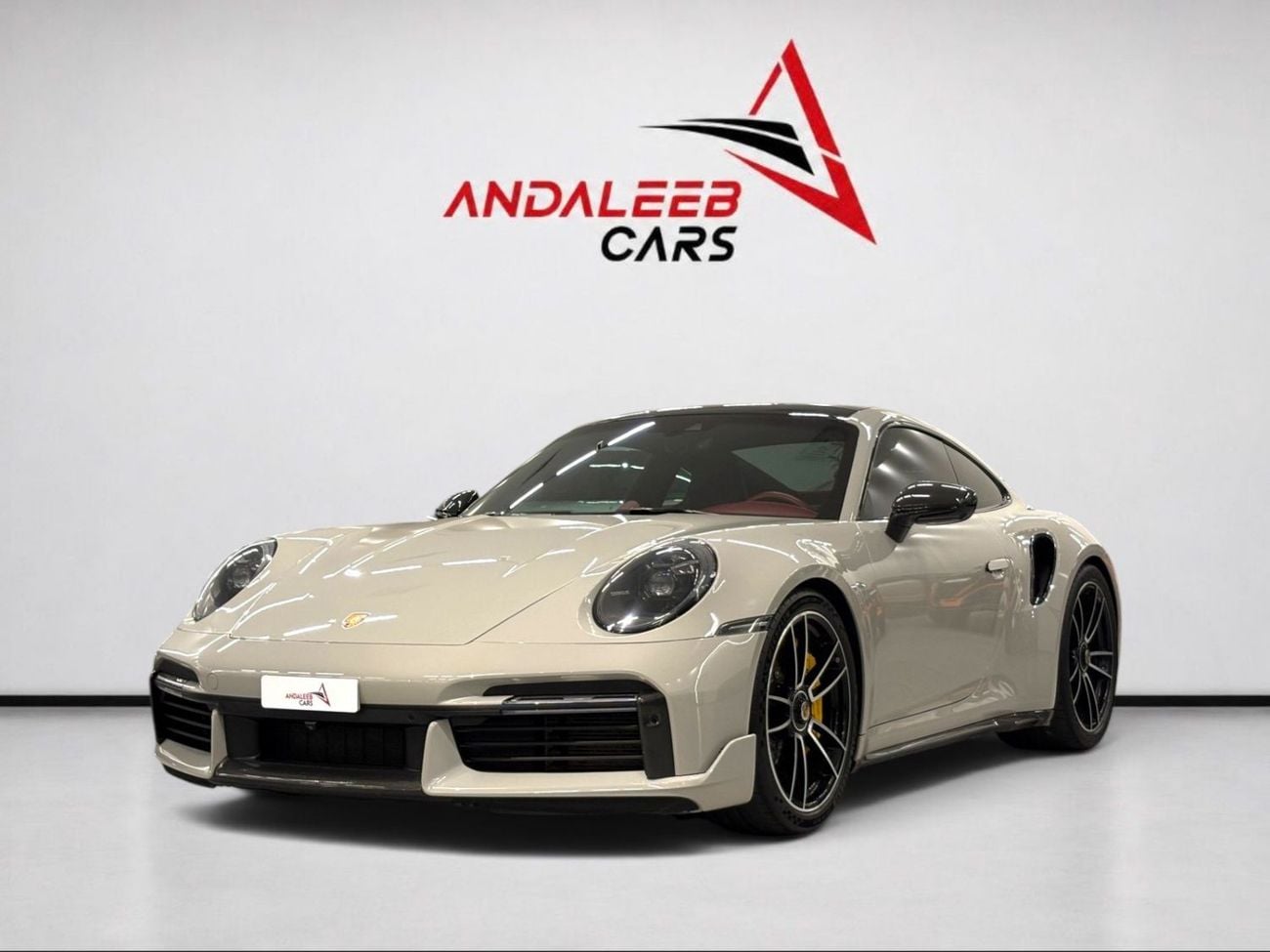 Porsche 911 CARBON AERO KIT | CRAYON GREY | FULL AGENCY HISTORY | PORSCHE 911 TURBO S | 2021 | GCC