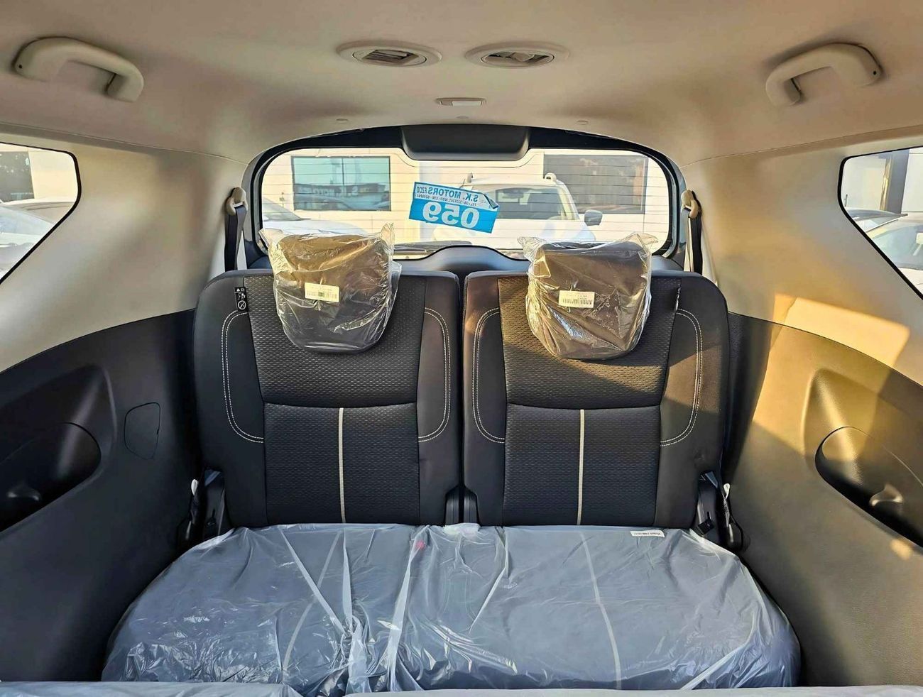 نيسان إكستيرا SE/2.5L V4/ PUSH START/ 7SEATS/ 4WD (CODE # 69096)
