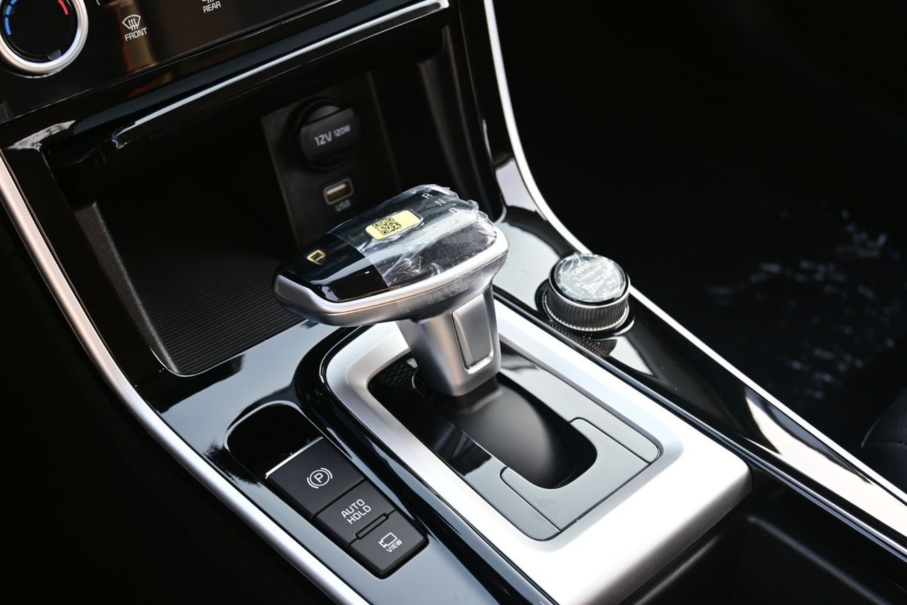 Kia Seltos Kia Seltos 1.5L Petrol, Color White, Model 2025