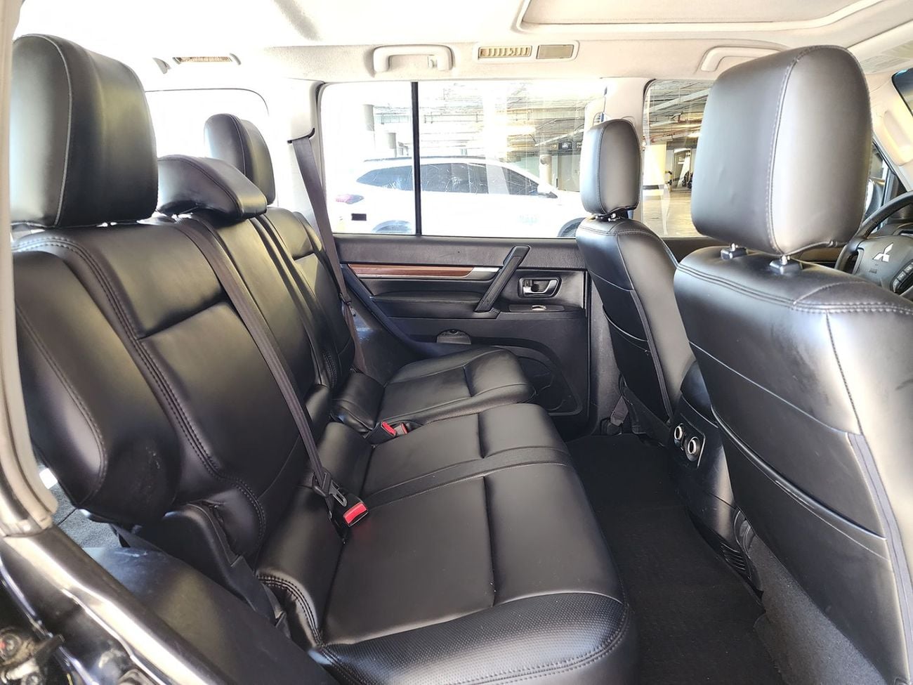 Mitsubishi Pajero GLS LOWLINE