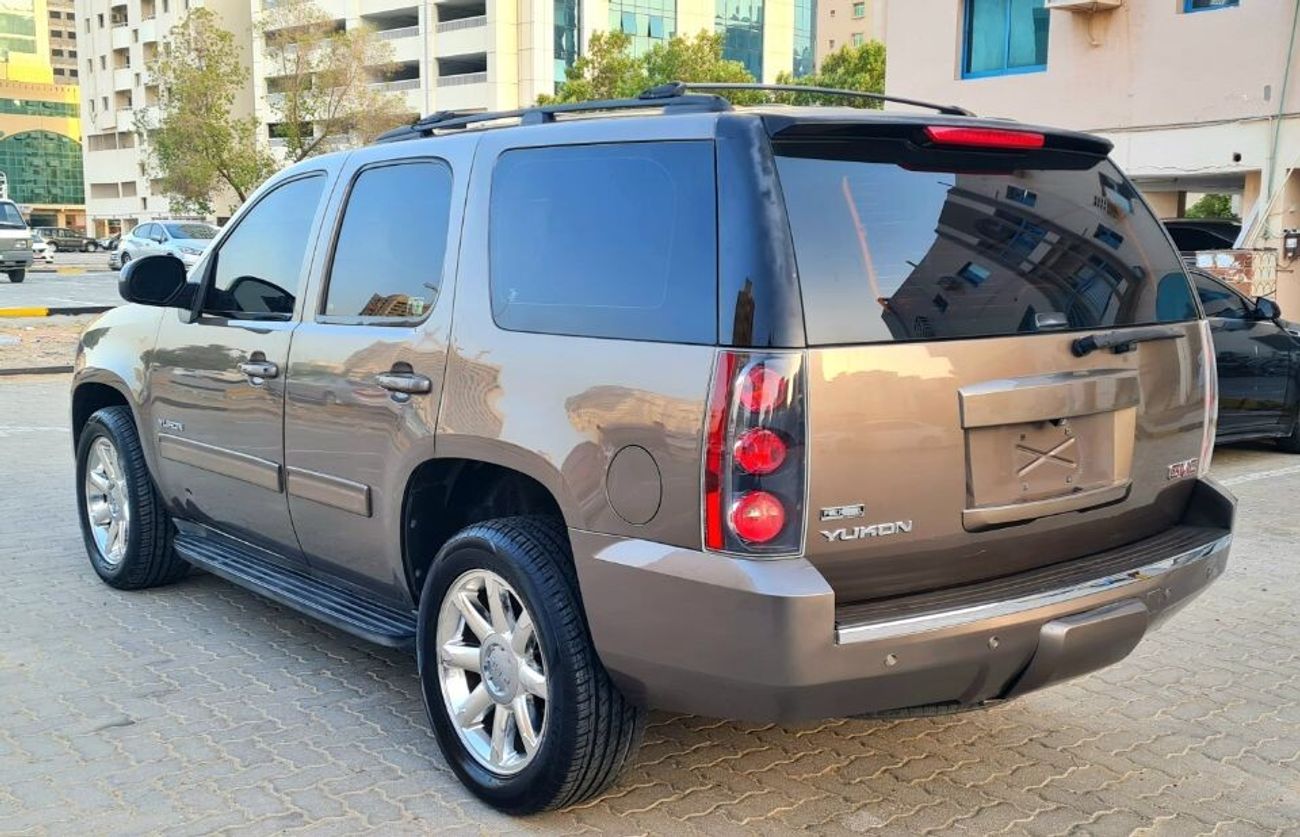 GMC Yukon MODIFIED YUKON DENALI  2011 GCC