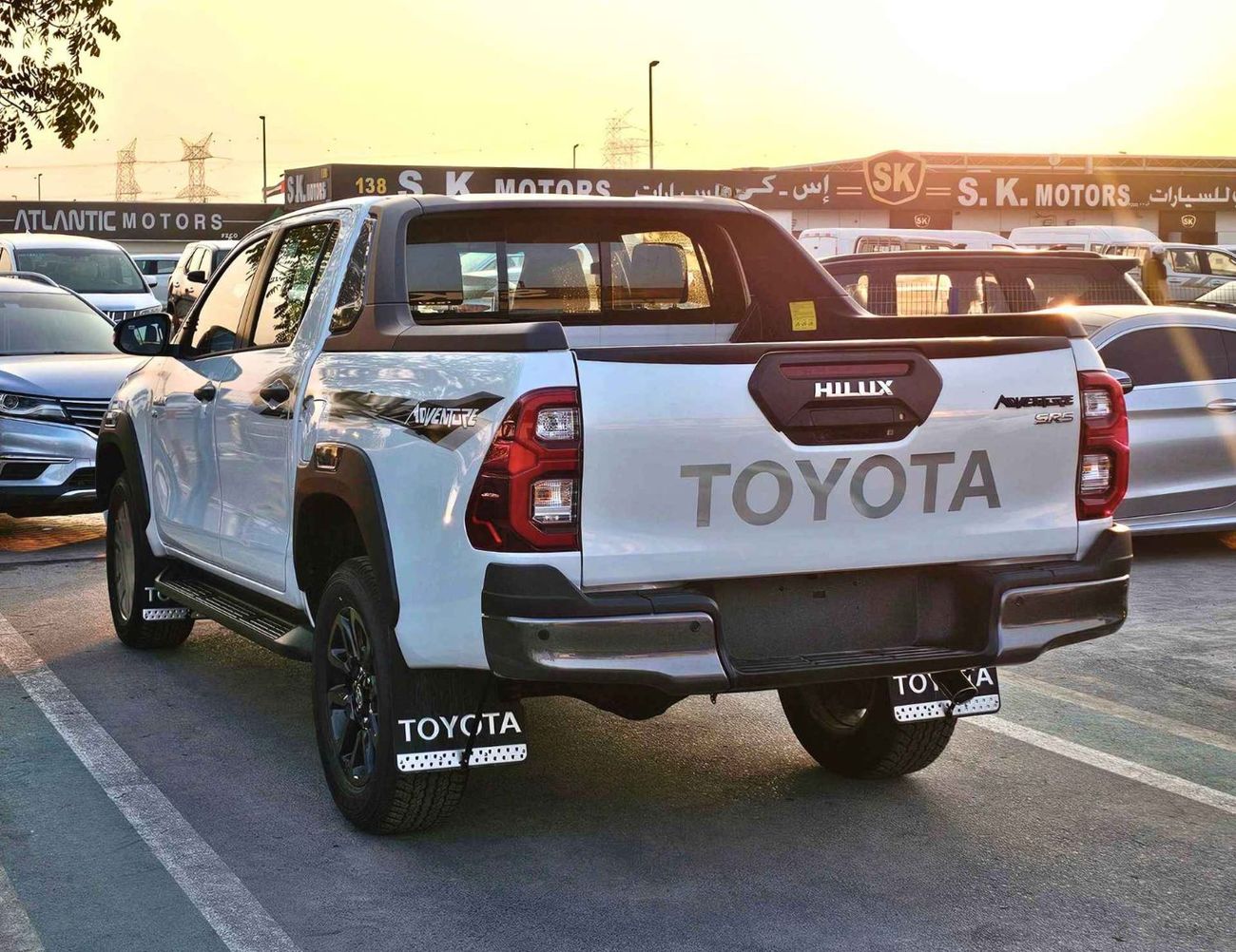 تويوتا هيلوكس ADVENTURE WIDE BODY / 4.0L V6 PETROL / BLIND SPOT / 360 CAMERA / BULLBAR / OVER FENDER (CODE # HPV6A