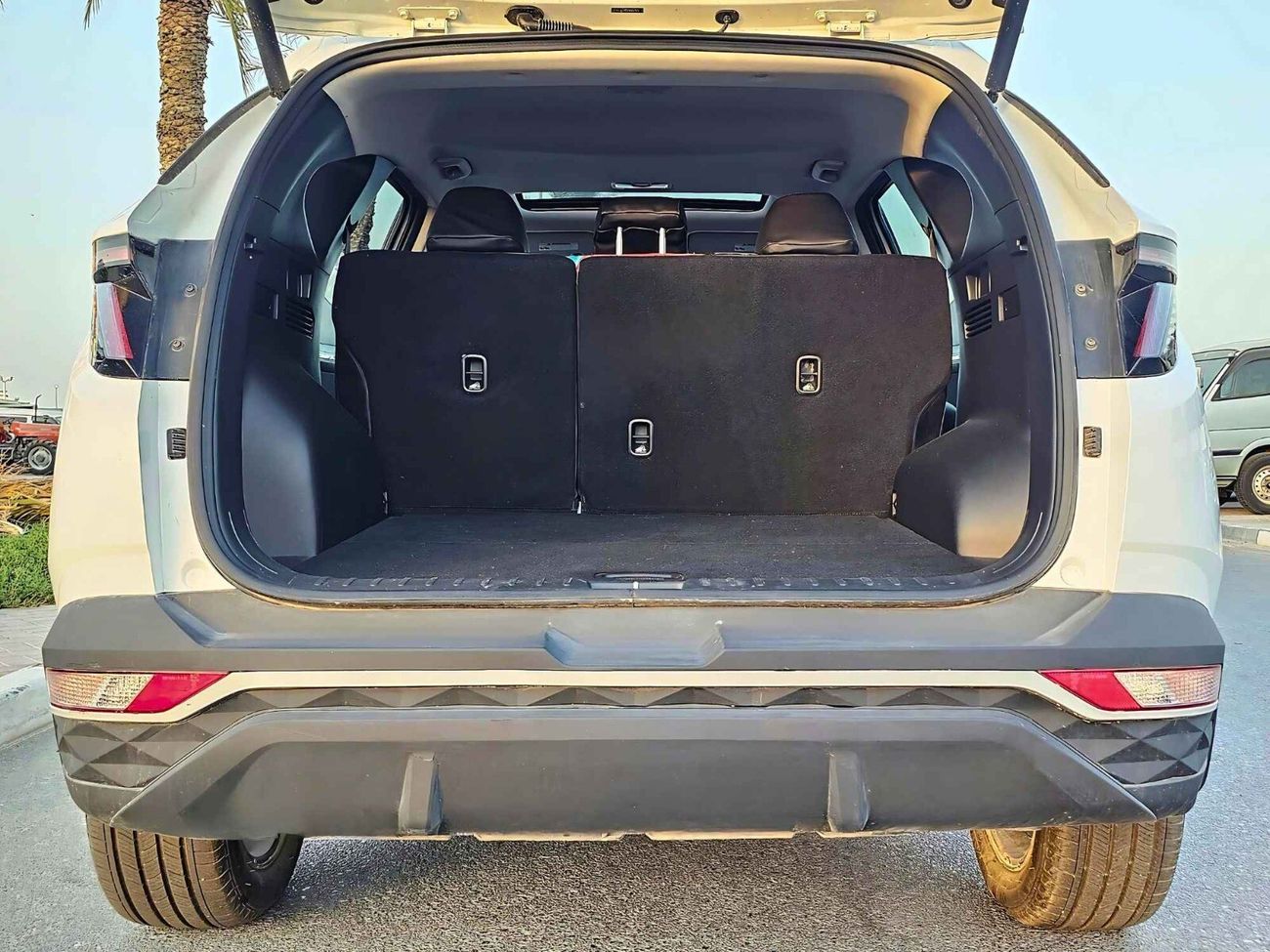 هيونداي توسون /SEL LIMITED AWD/LOW MILEAGE/ELECTRIC/LEATHER/HEATING SEATS SUNROOF/DVD/RADAR/BUTTON START/LOT#57476