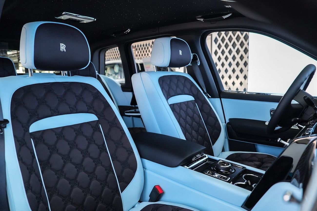 Rolls-Royce Cullinan Rolls Royce Cullinan Black Badge Series 2 Duality Seats