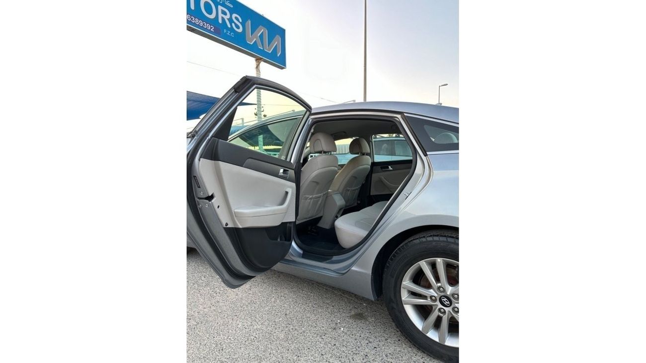 هيونداي سوناتا GL هيونداي سوناتا 2017 بمحرك سعة 2.4 لتر. بحالة جيدة