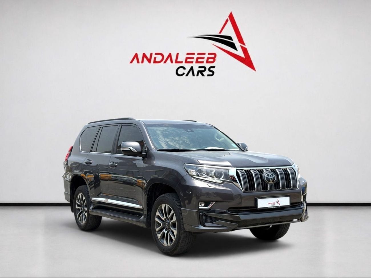Toyota Prado VXR AED 3,020 P.M | 0% DOWN PAYMENT | TOYOTA PRADO VXR | 4.0L V6 4WD | AGENCY WARRANTY TILL 2028 | 2023