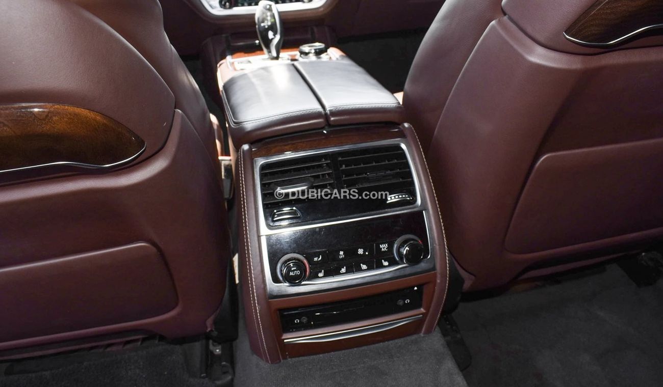 بي أم دبليو 750Li LI XDrive