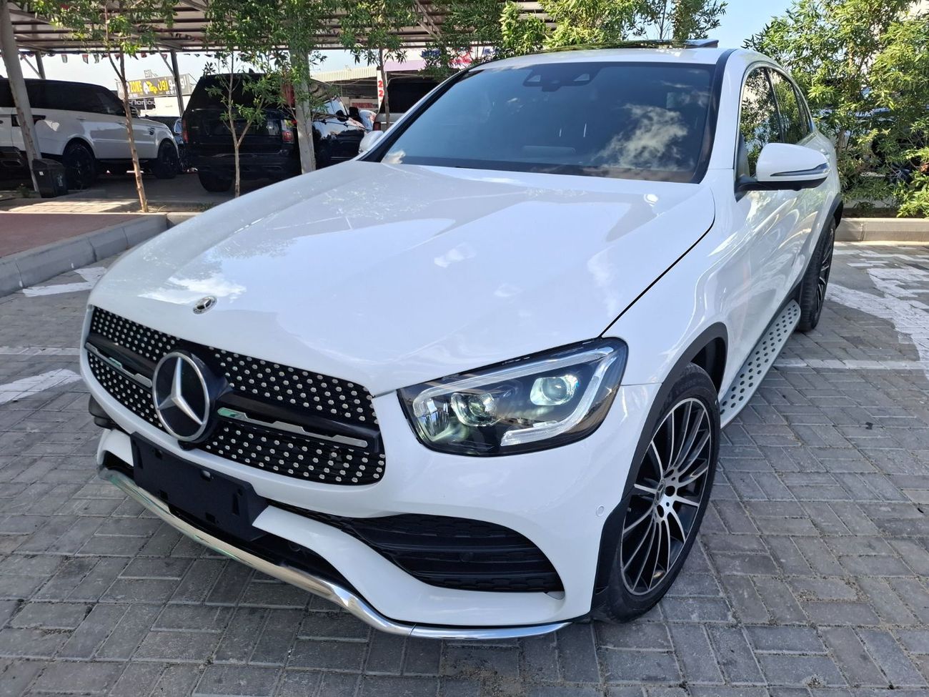 مرسيدس بنز GLC كوبيه 200 مرسيدس  glc 220 2018 فل