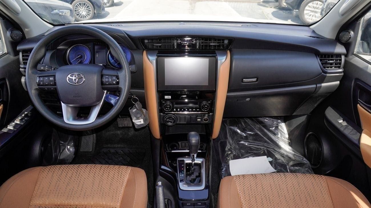 تويوتا فورتونر SR5 2.7 L