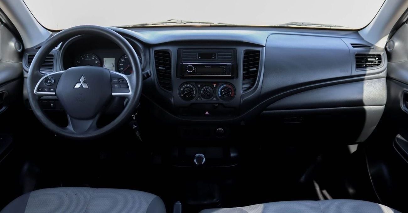 ميتسوبيشي L200 GL 2.4L (132 HP) Mitsubishi L200 2.4 L RWD 2021 GCC accident-free in excellent condition 706 P.M