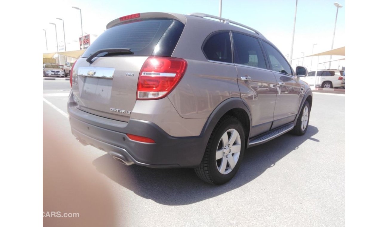 Chevrolet Captiva Chevrolet captiva 2014 gcc very very celen car car