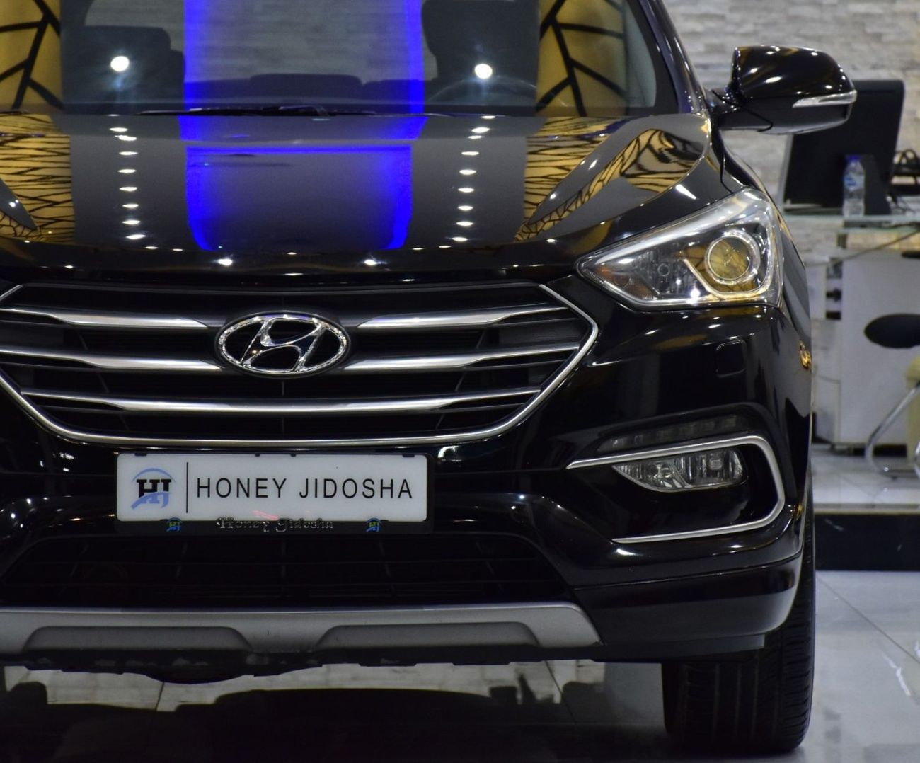 هيونداي سانتا في EXCELLENT DEAL for our Hyundai SantaFe 4WD ( 2016 Model ) in Black Color GCC Specs