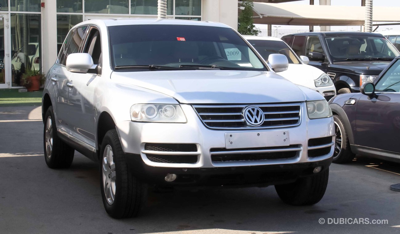 Volkswagen Touareg GCC - SUPER CLEAN - WARRANTY - FIRST OWNER