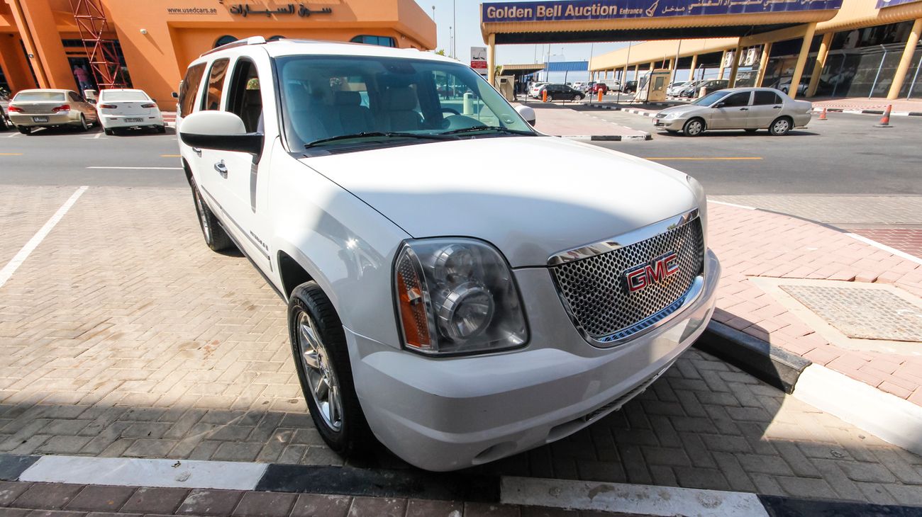 GMC Yukon Denali XL