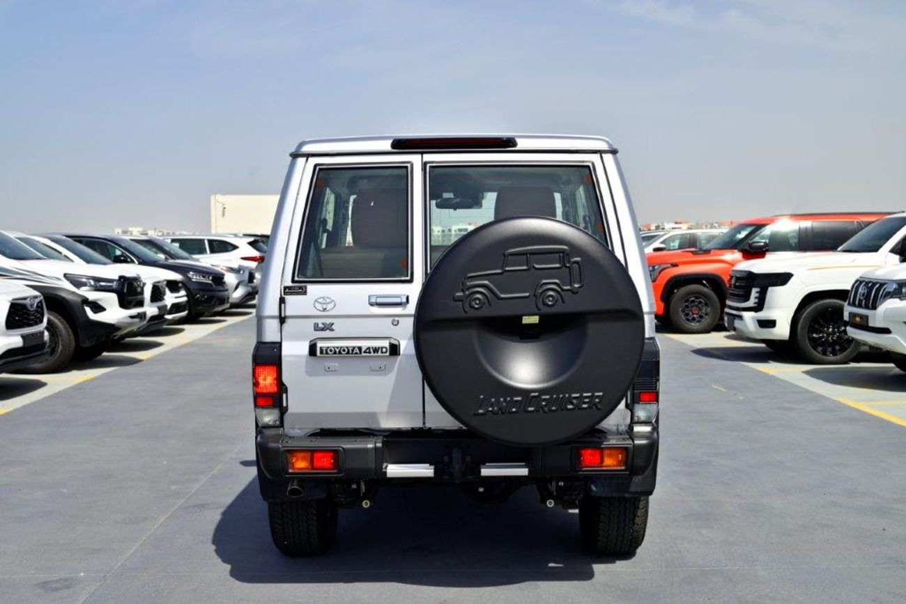تويوتا لاند كروزر 70 2024 Model Toyota Land Cruiser Hard Top Super Deluxe 2.8L Diesel 5 Seater Automatic -Euro 5
