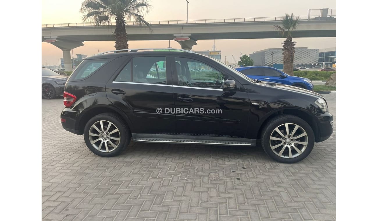 Mercedes-Benz ML 350 || Sunroof || Topend || GCC || Pristine Condition