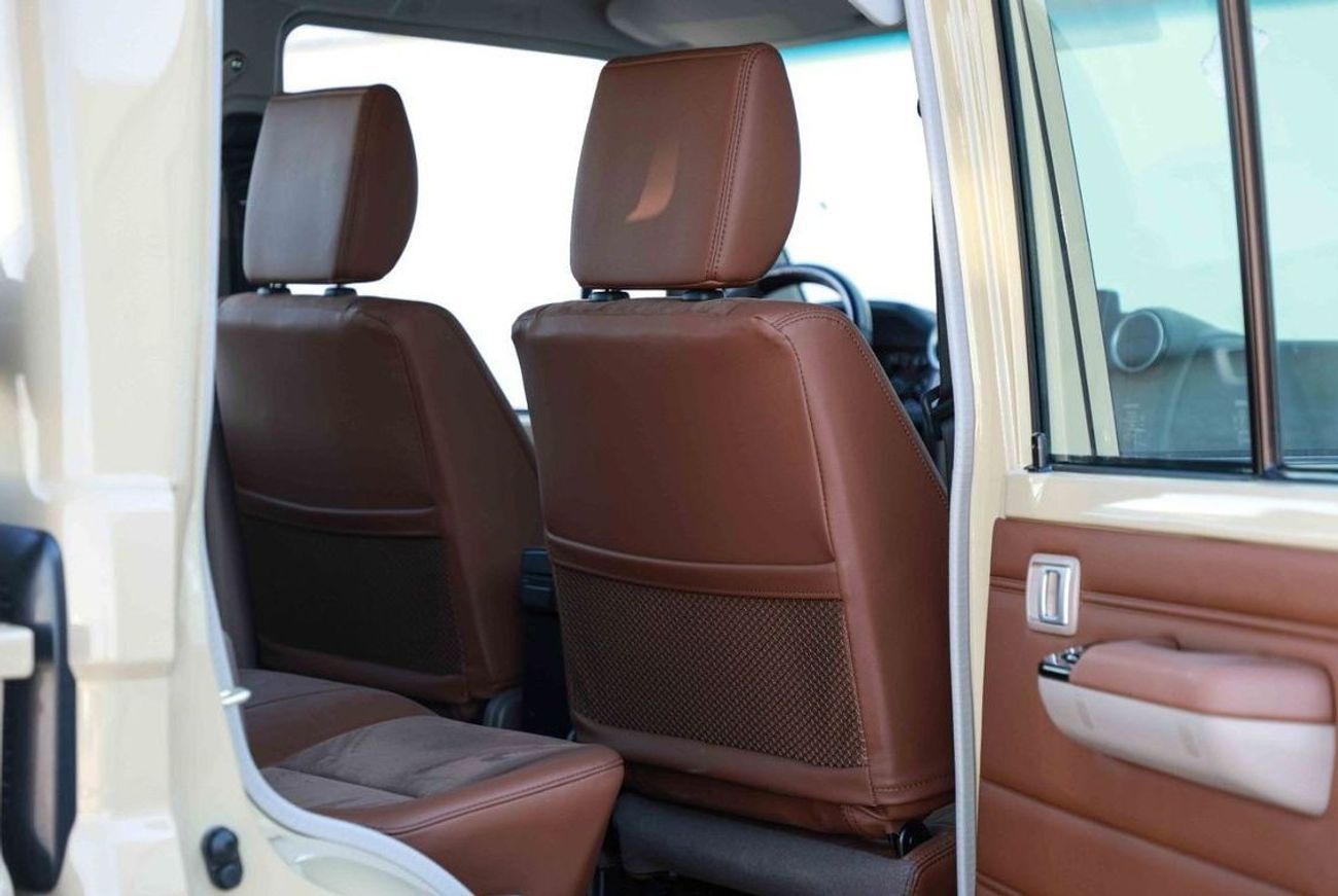 Toyota Land Cruiser Pick Up 2024 TOYOTA LC79 LX Z DOUBLE CAB 2.8 - BEIGE inside TAN | Export Only