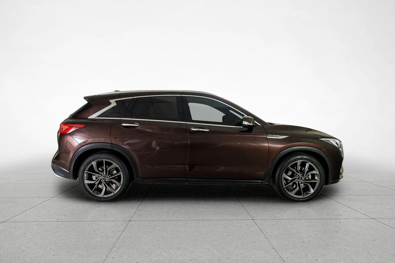 Infiniti QX50 LUXE 2.0