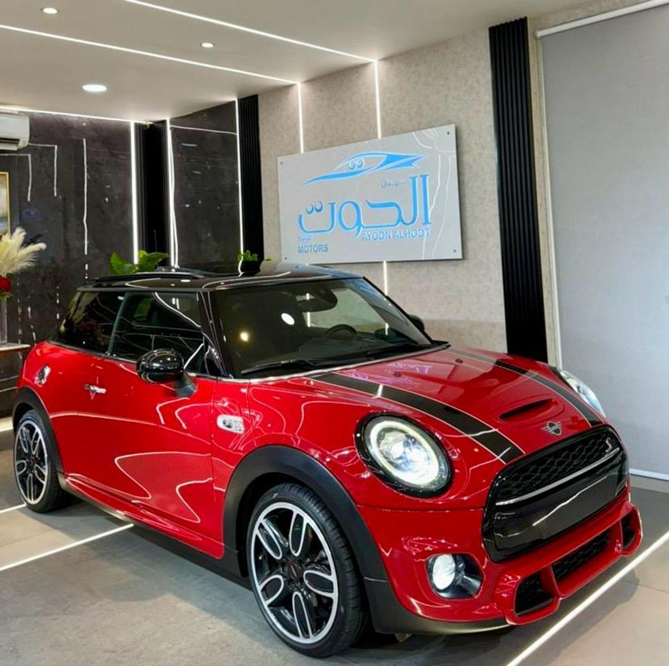 ميني كوبر إس LOVELY MINI COOPER S JCW || GCC || TOP OF THE RANGE || PANORAMIC || ACCIDENTS FREE || LOW MILEAGE
