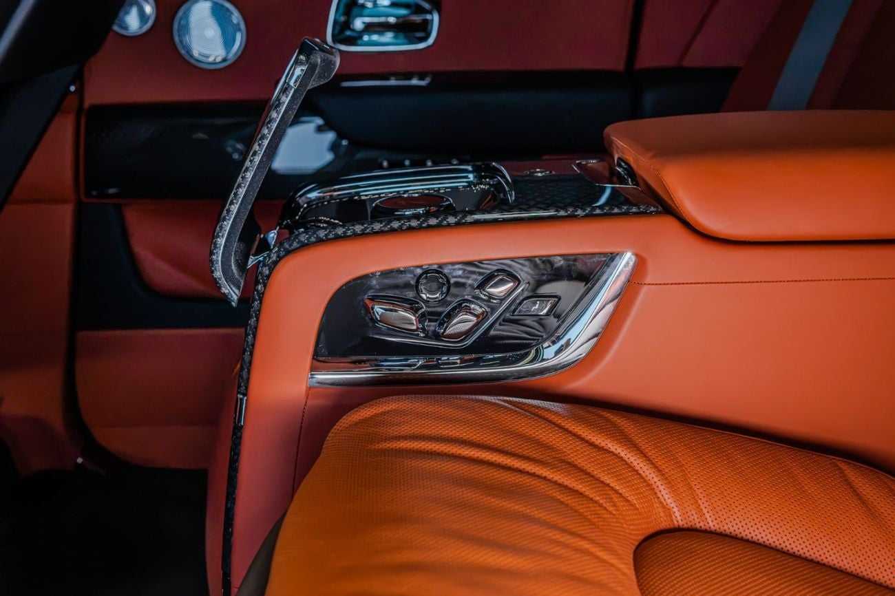 Rolls Royce Cullinan BLACK BADGE 2023 Rolls-Royce Cullinan | 6.75L Twin-Turbo V12 | European Specs