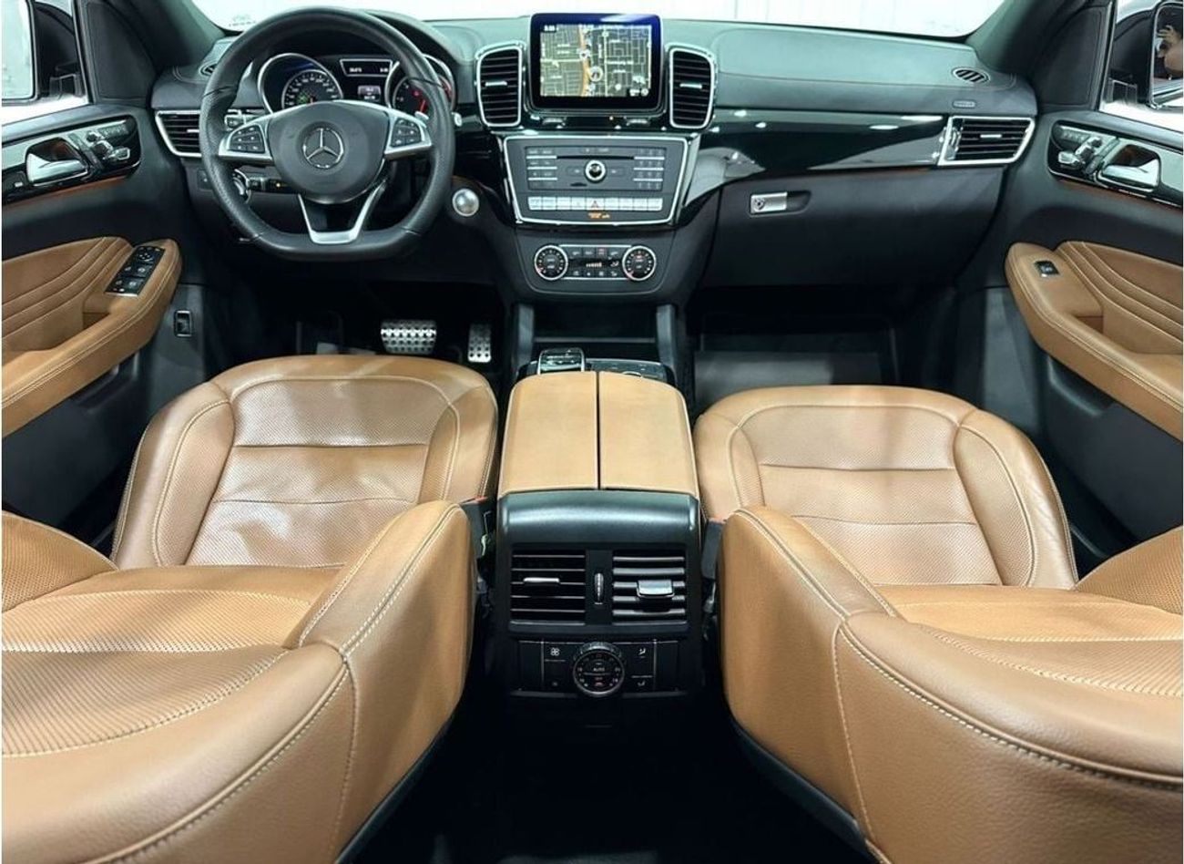 مرسيدس بنز GLE 43 AMG Coupe 3.0L 2018 Mercedes Benz GLE43 AMG 4MATIC Coupe, Warranty, Service History, Full Options, GCC