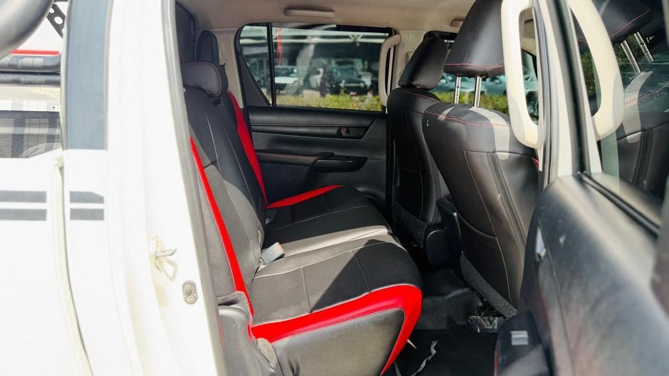 تويوتا هيلوكس 2019| 2.8L DIESEL ENGINE | AT | RHD | GTK 4X4 HEAVY SPORT BAR WITH BASKET | ROOF MOUNTED LED LIGHTS