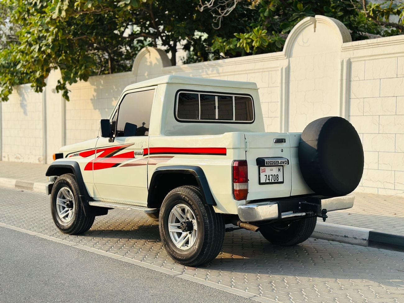Toyota Land Cruiser Pickup 70 LC 70