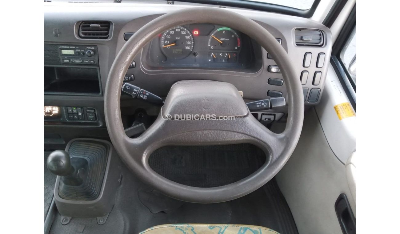 Mitsubishi Rosa MITSUBIAHI ROSA RIGHT HAND DRIVE (PM966)