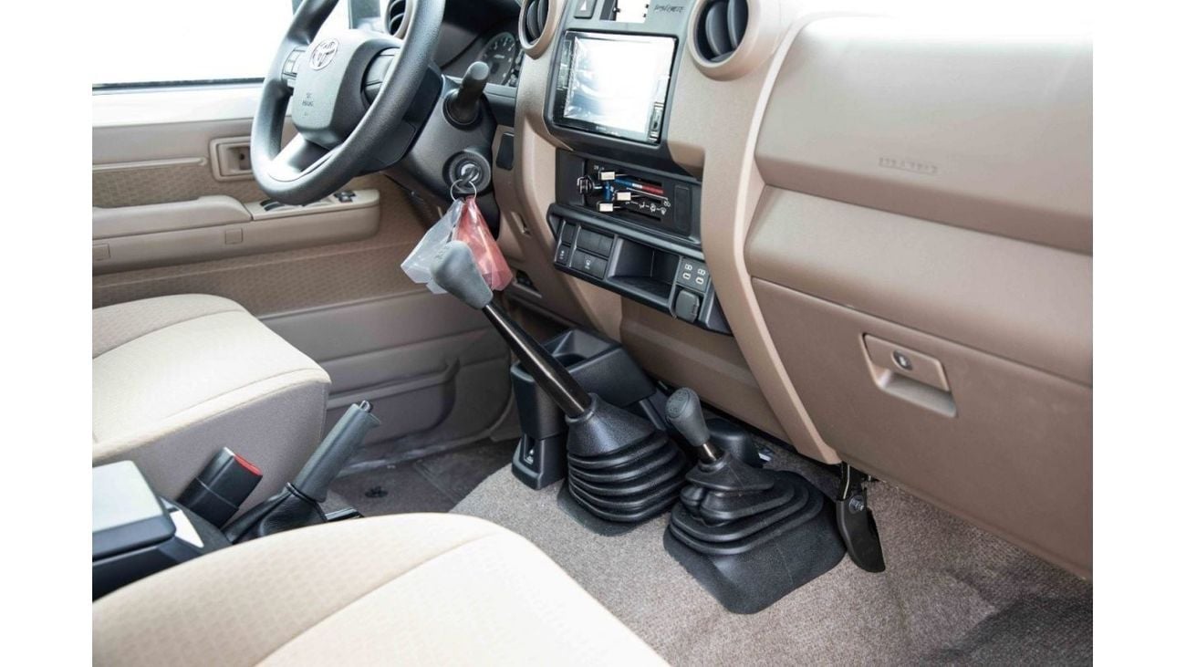 Toyota Land Cruiser 70 2024 Toyota LC76 4.5 HT 5ST 5DR D MT - White inside Oak | Export Only