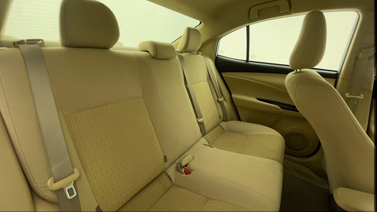 تويوتا يارس E 1.5 | بدون دفعة مقدمة | اختبار القيادة في المنزل