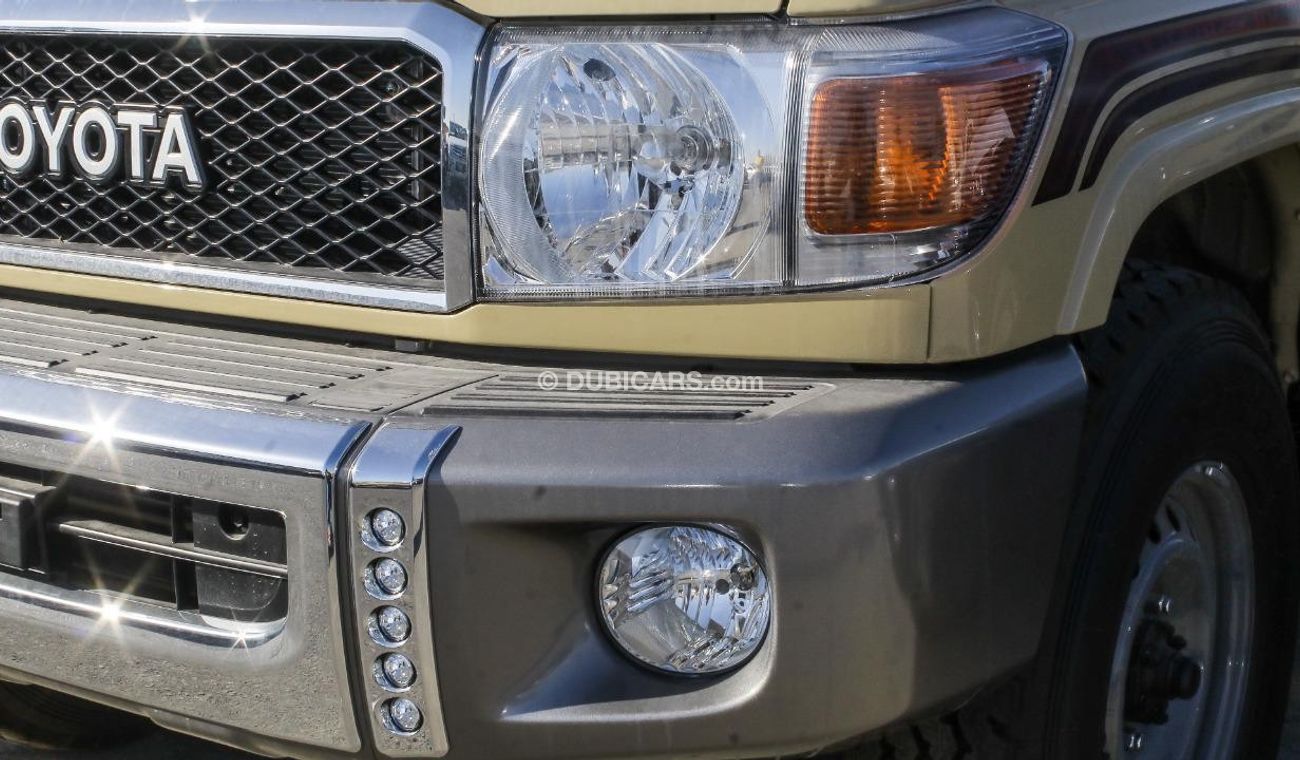 Toyota Land Cruiser 70 GRJ 76 4.0 V6 PETROL / GASOLINA