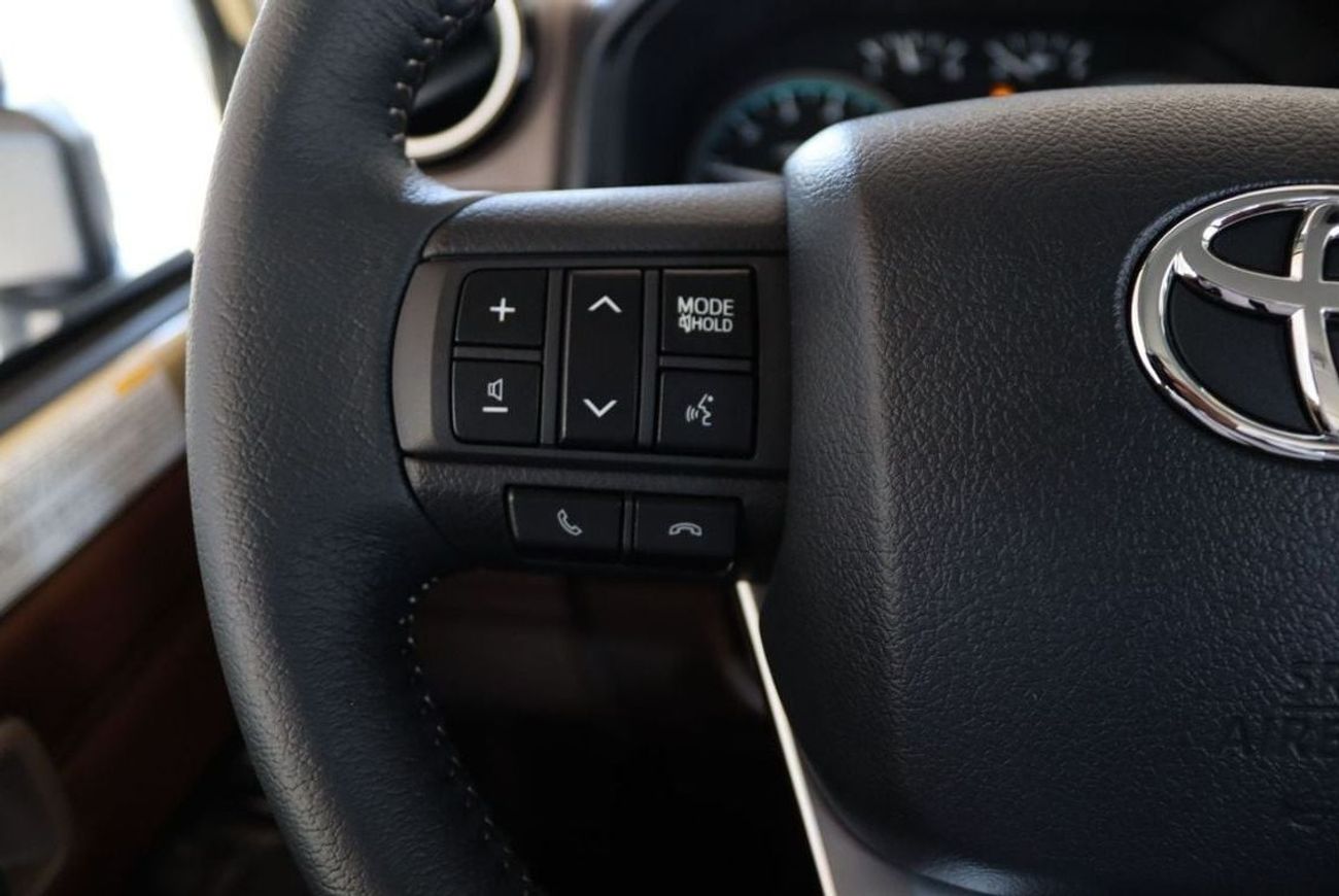 Toyota Land Cruiser GRJ76 4.0 V6 AUTOMATIC FULLY LOADED