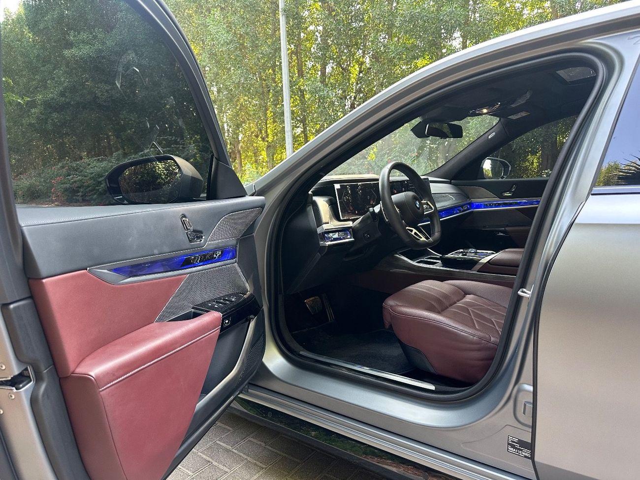 بي أم دبليو 735i 3.0-liter Turbocharged V6 | 286 HP | 2025 | GCC Specs | Warranty & Service | Full Options | Excellen