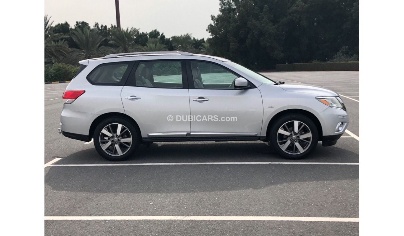 نيسان باثفايندر SV نيسان باثفندر موديل 2013 خليجي حاله ممتازه من الداخل والخارج كراسي جلد وبانوراما ومثبت سرعه مالك 