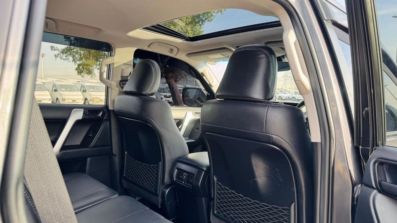 تويوتا برادو PERFECT CONDITION | 2.8L DIESEL ENGINE | PARKING SENSORS | 2020