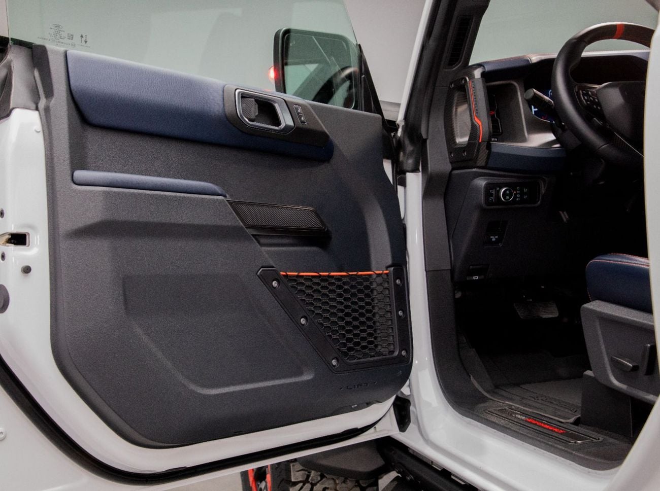 فورد برونكو رابتور