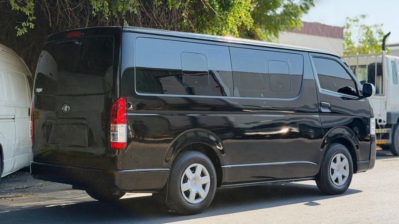 Toyota Hiace 2017 | 2.7L PETROL | AUTOMATIC TRANSMISSION | RIGHT-HAND-DRIVE | 10 SEATERS | DIGITAL REAR VIEW MIRR