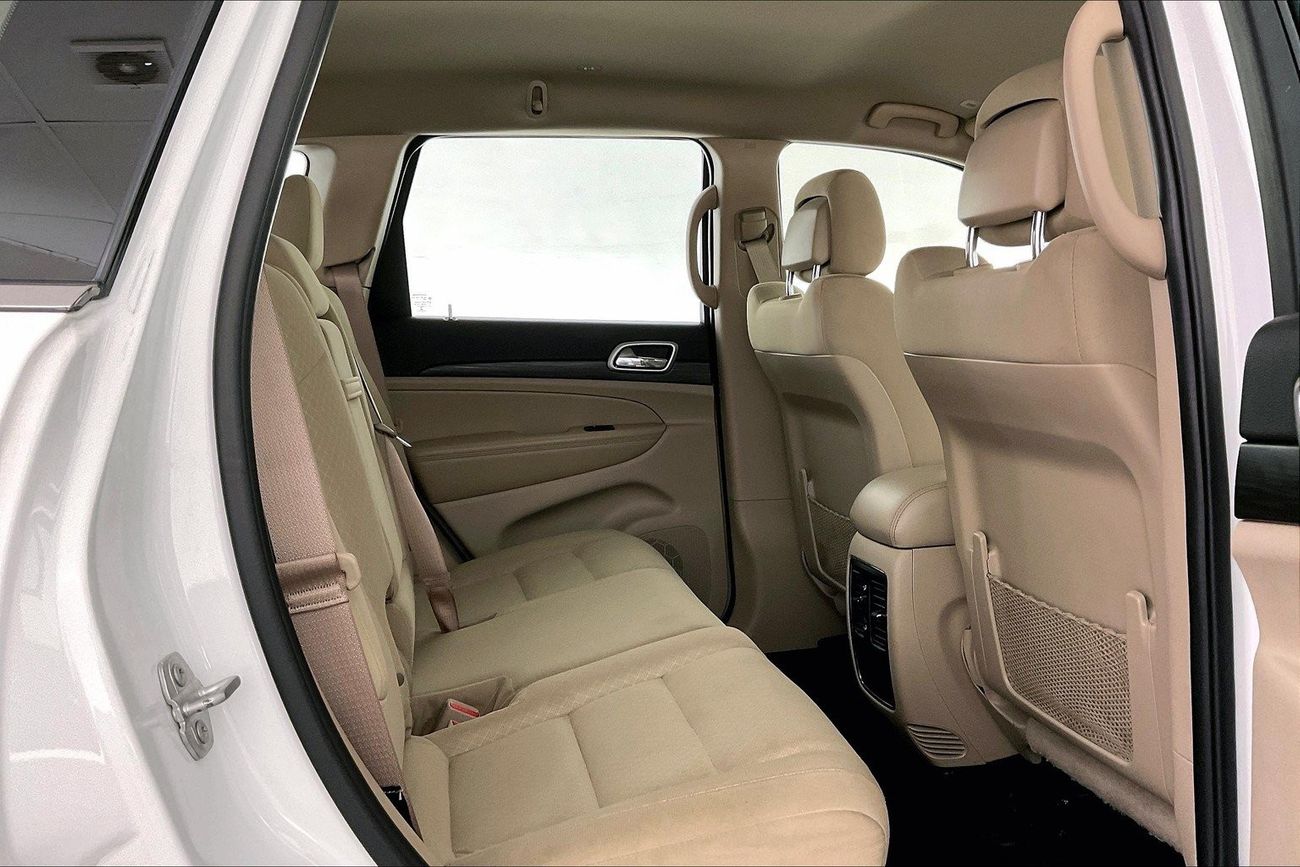 Jeep Grand Cherokee Laredo | 1 year free warranty | 1.99% financing rate | 7 day return policy