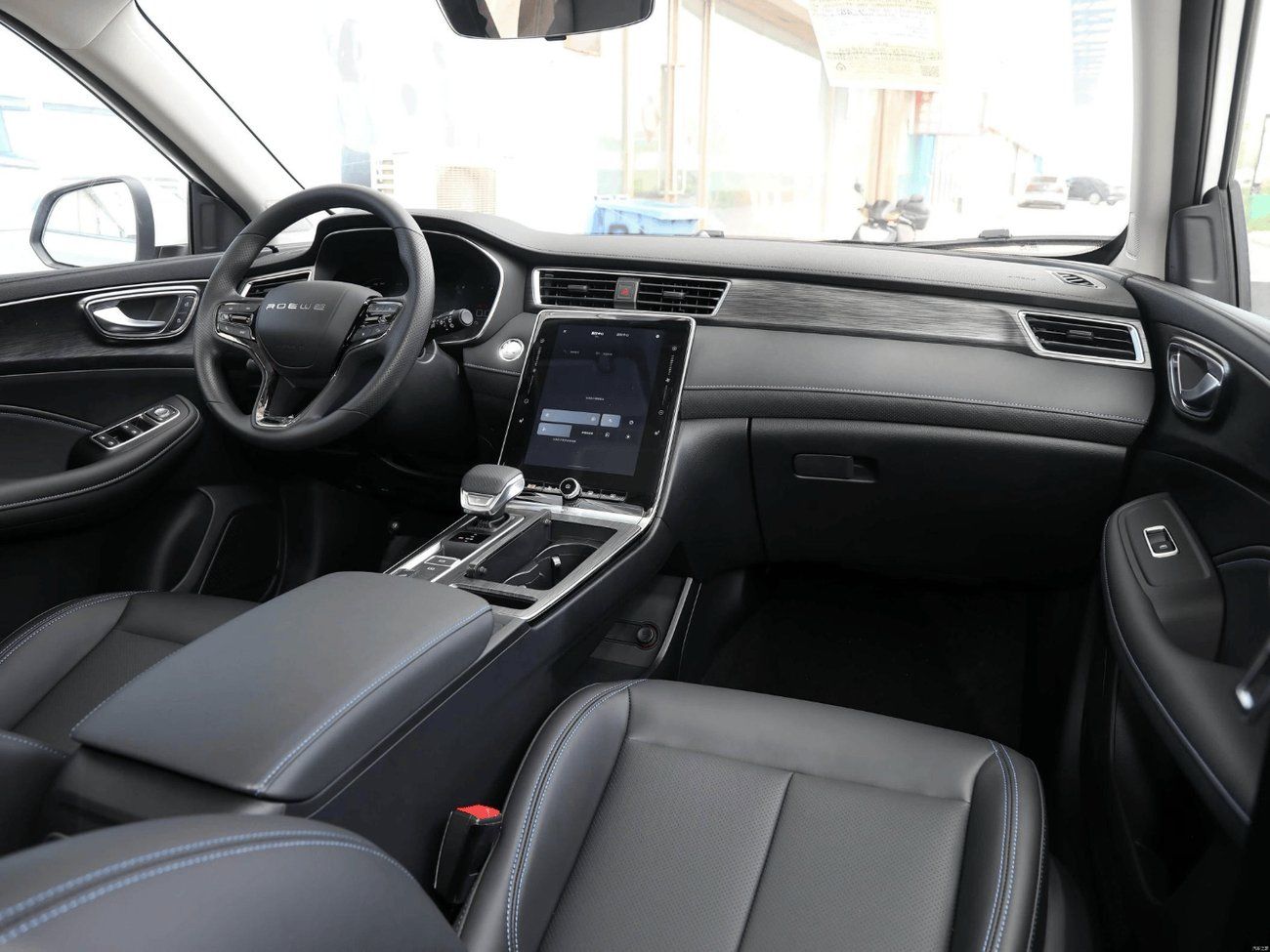 Roewe RX5 ROEWE RX5 PLUS 2025 1.5T A/T(MG RX5 CHINA VERSION)