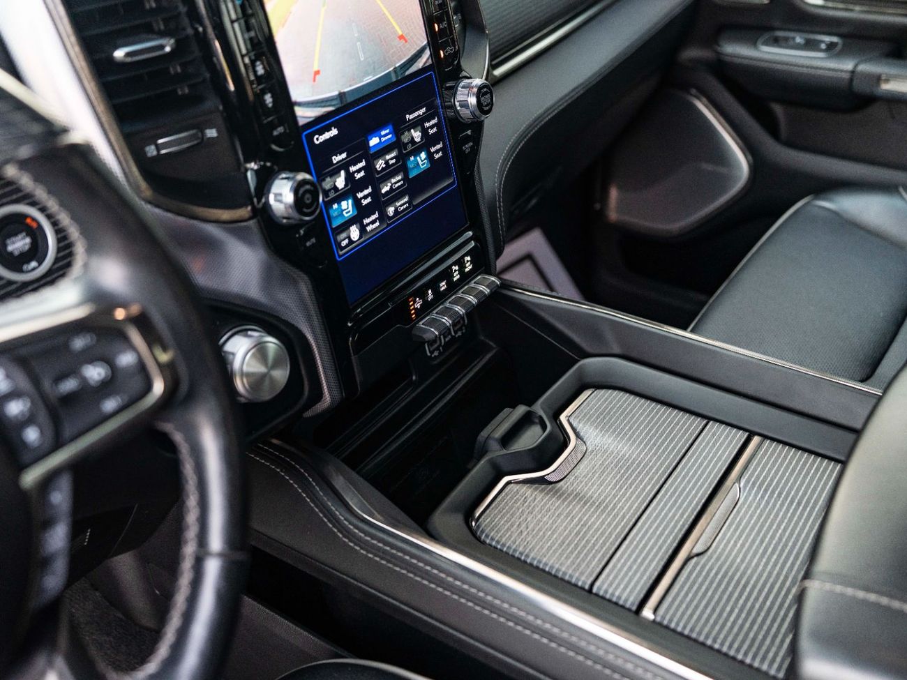 RAM 1500 Limited 5.7L (5 Seater)