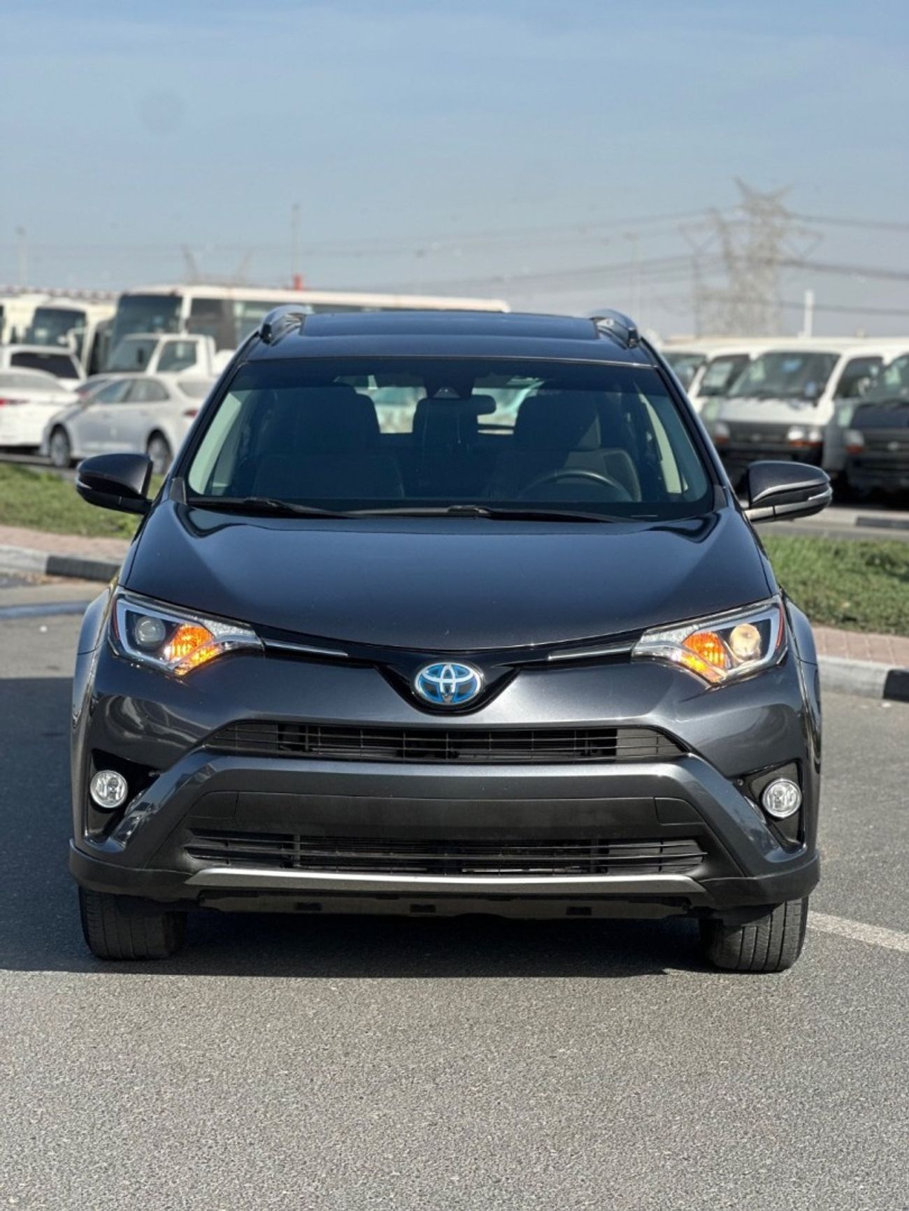 تويوتا راف ٤ XLE 2.5L Hybrid XLE Sunroof, Full Option