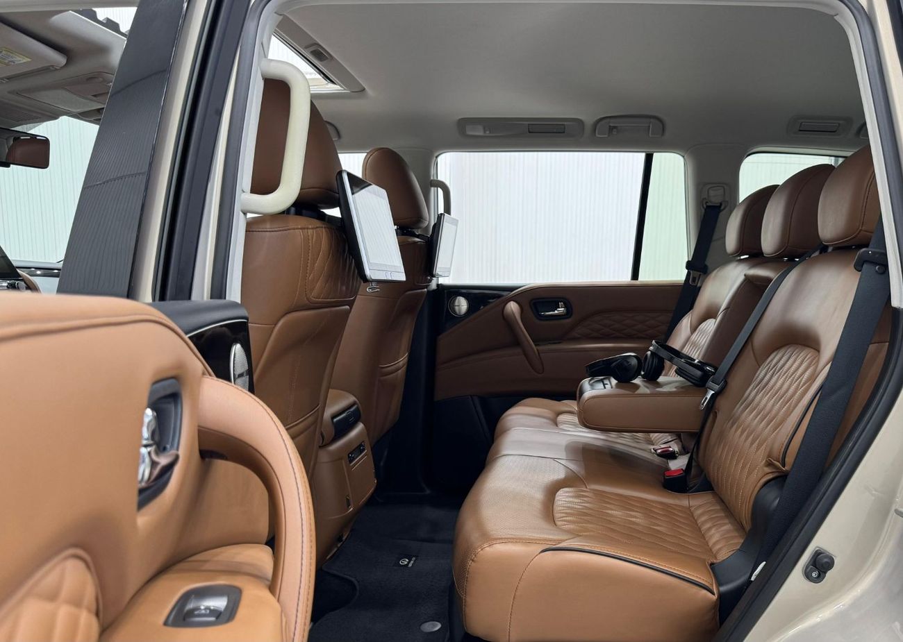 إنفينيتي QX80 Luxury 8st 5.6L 2022 Infiniti QX80 Luxury, 2027 Infiniti Warranty + Service Pack, Fully Loaded, 8 Se