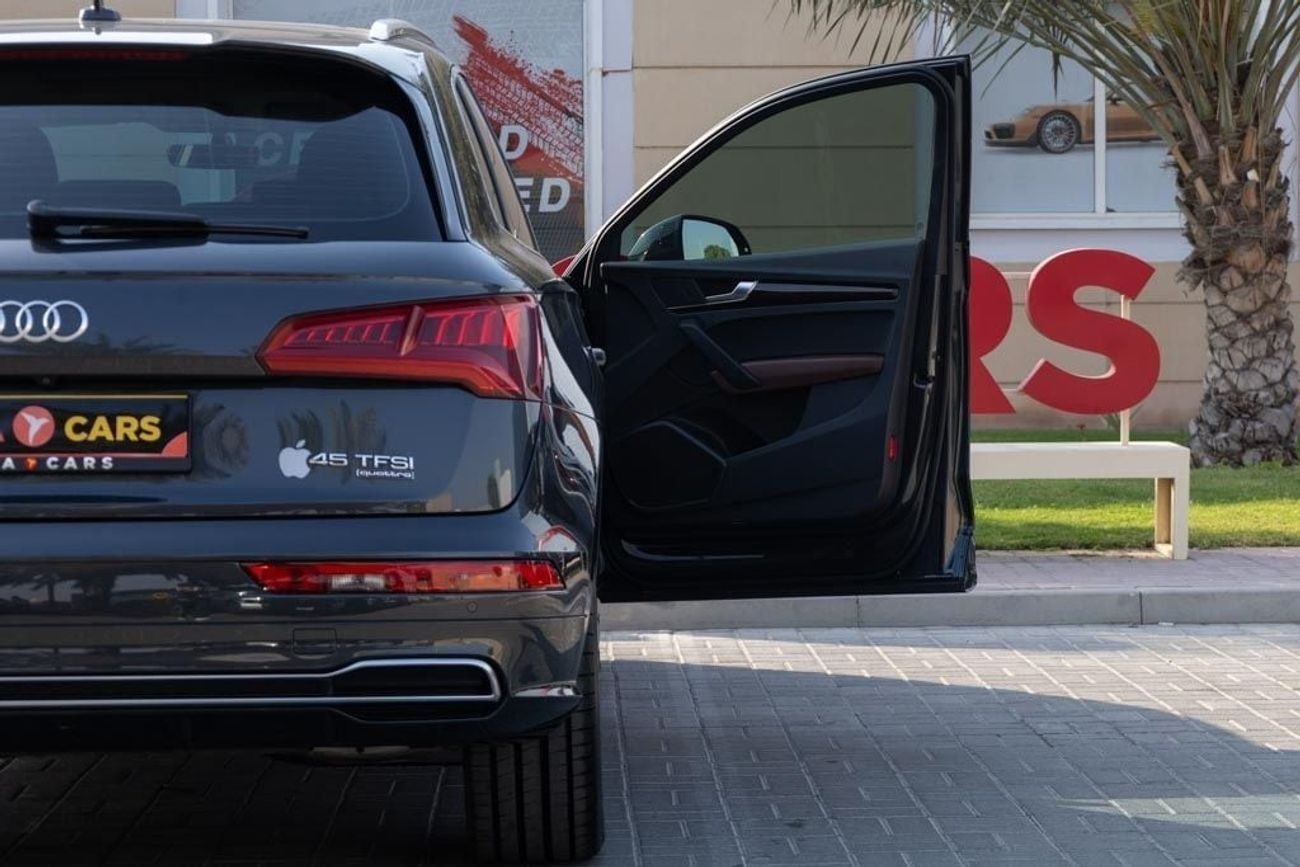 أودي Q5 45 TFSI quattro S Line 2.0L (245 HP) SUV Audi Q5 45TFSI Quattro S-line 2019 GCC under Warranty with
