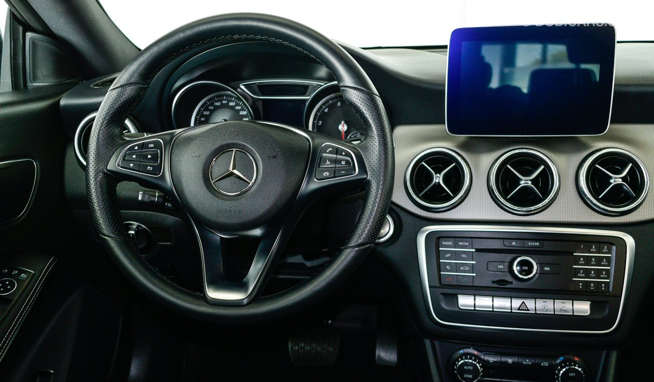 Mercedes-Benz CLA 200