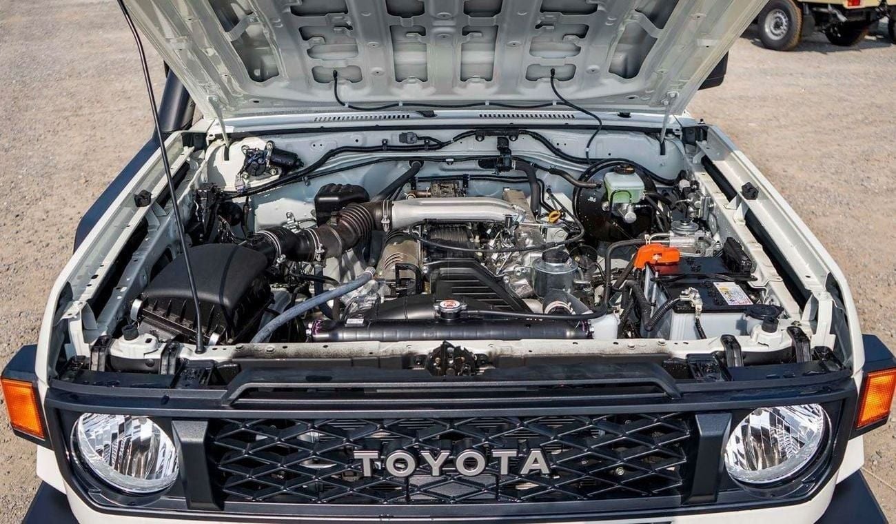 تويوتا لاند كروزر 70 Toyota land cruiser hard top lc78 ambulance 4.2L diesel MY2024