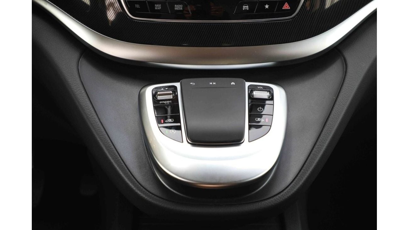 مرسيدس بنز V 250 2024 MBZ V250 2.0 4X2 VCLASS - أسود سبج ME داخل أسود | تصدير فقط
